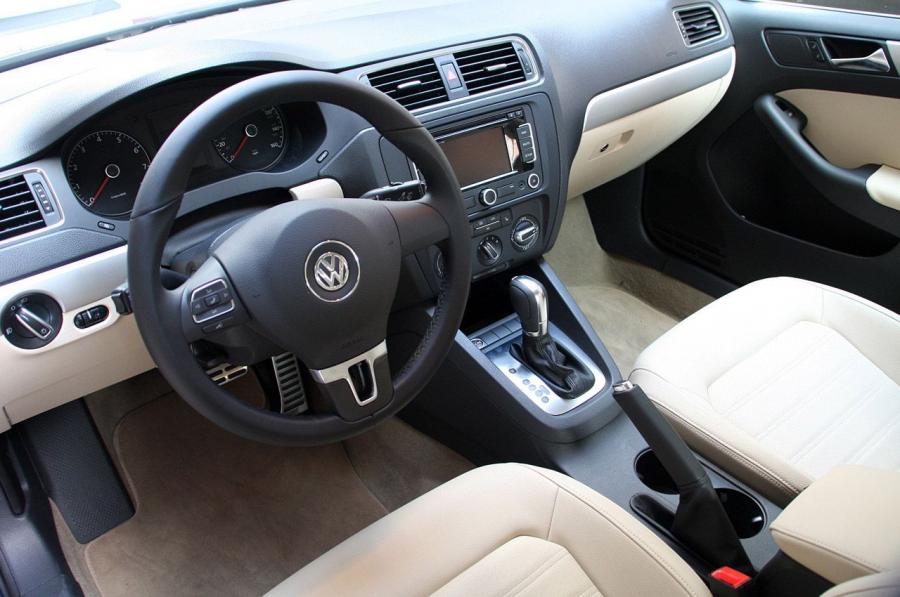 Volkswagen Jetta 2011 года  (фото 91 из 139)